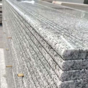 达州芝麻白楼梯踏步 花岗岩楼梯板材