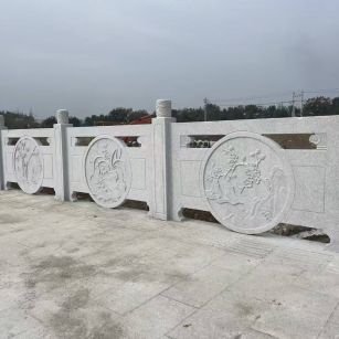 达州芝麻白河道栏杆 石材栏杆