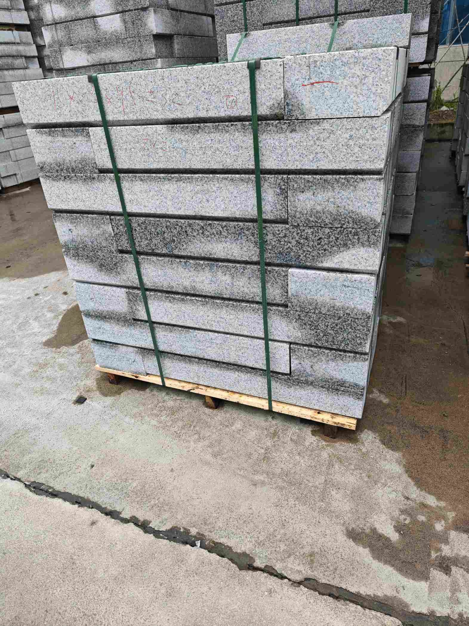 达州芙蓉白路牙石，马路牙子