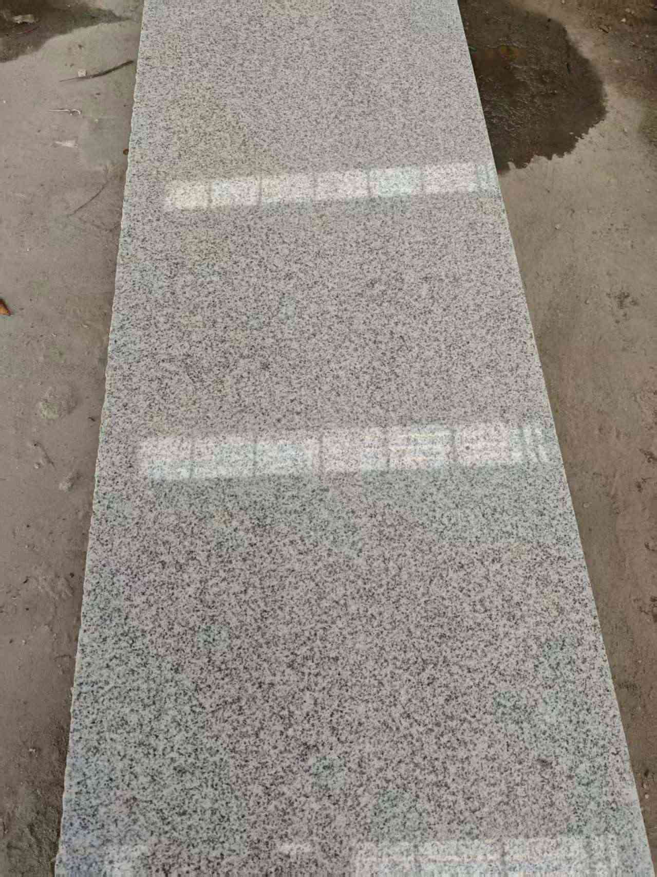 达州芝麻白光面毛板